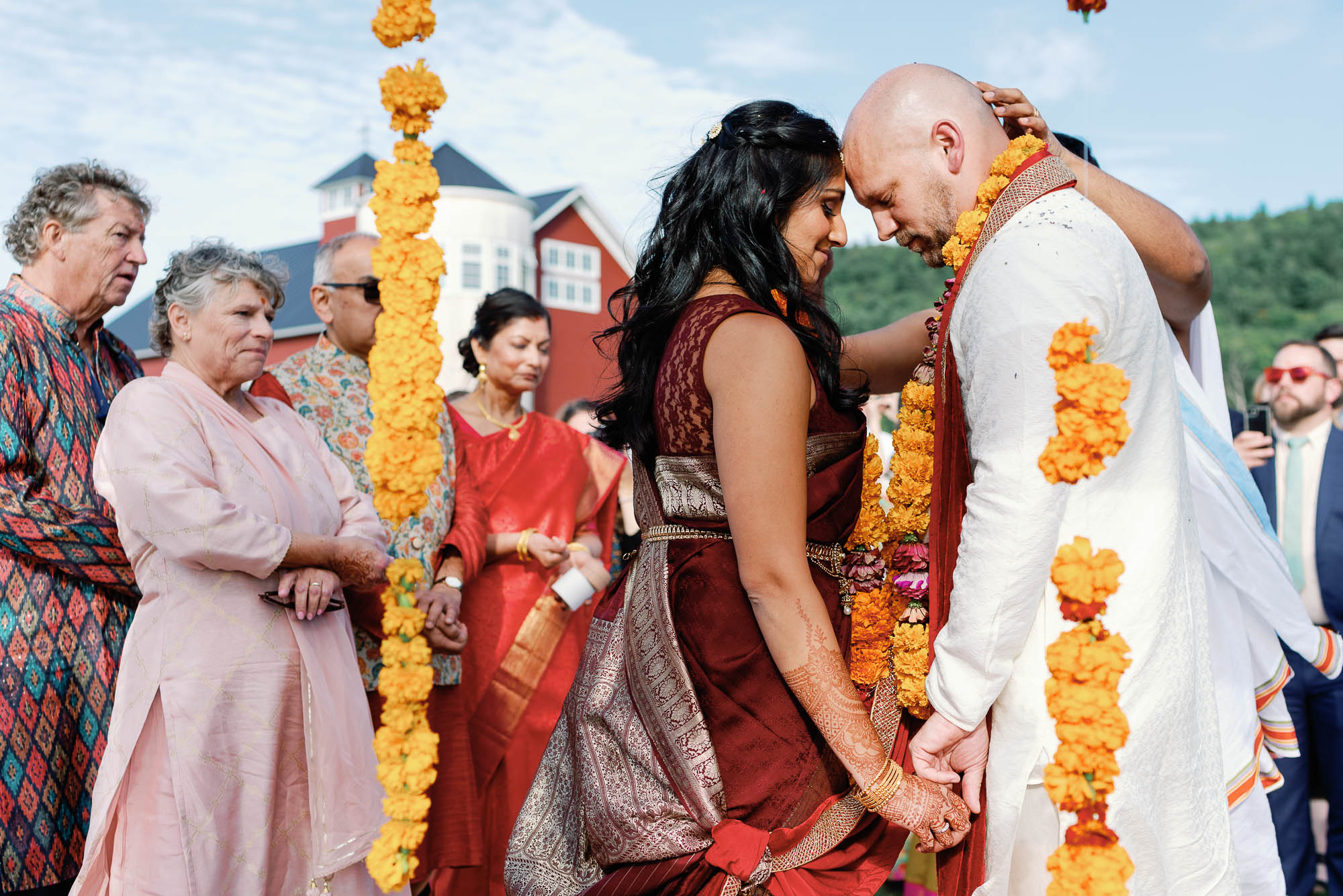 hindu wedding ceremony for indian wedding at maquam barn winery vt