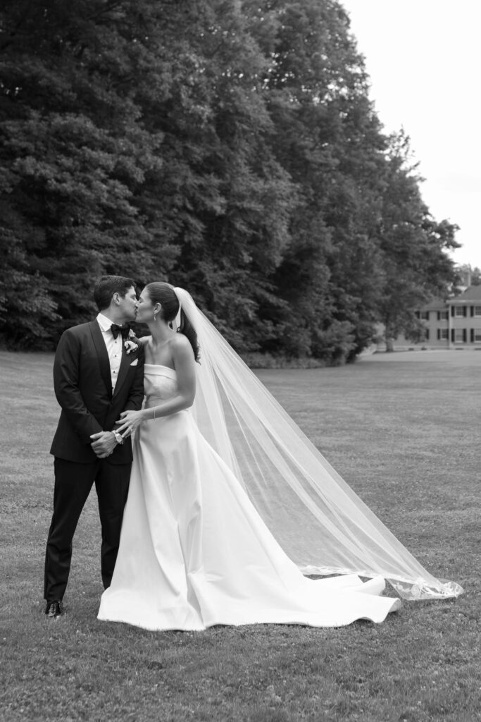 Step into this timeless black tie wedding at Hildene, the Lincoln Family Home in Manchester, Vermont.