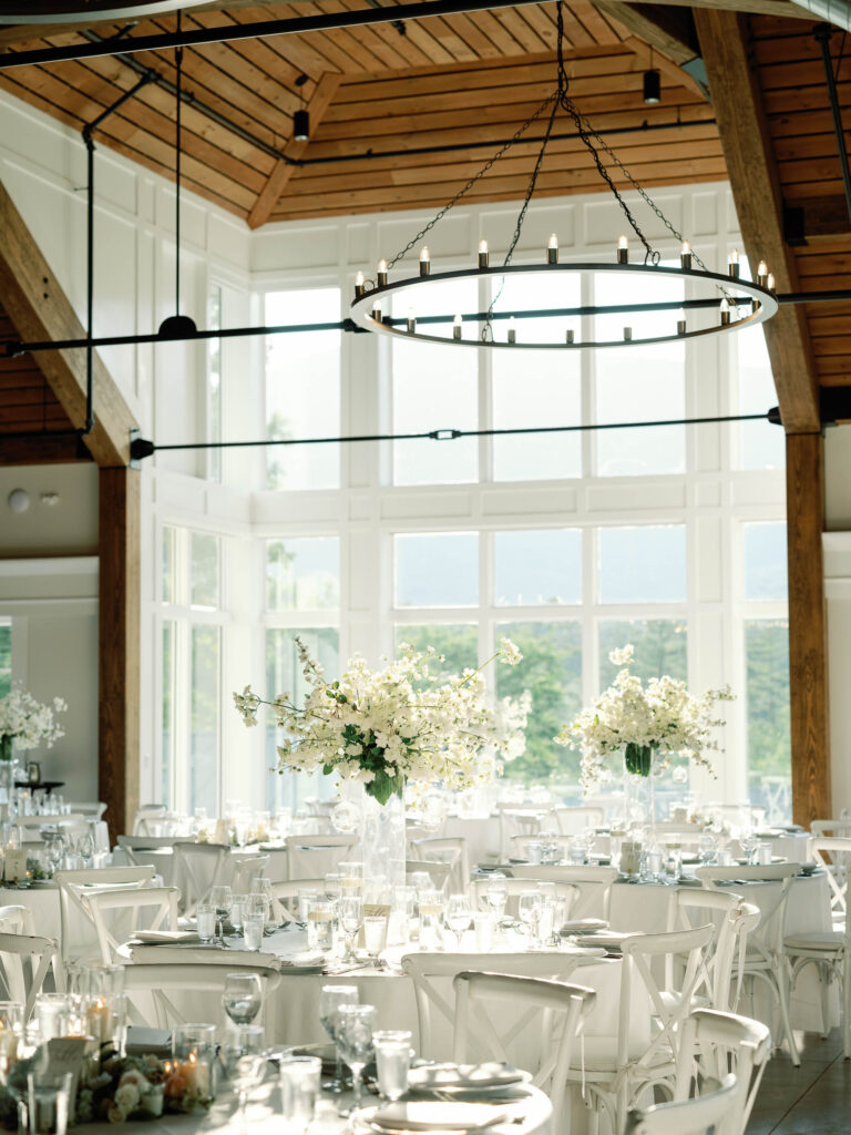 a timeless black tie wedding at Hildene, the Lincoln Family Home in Manchester, Vermont reception space