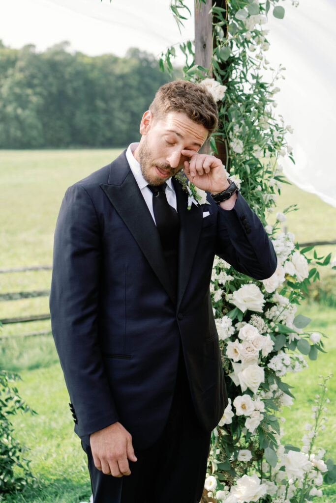 A black-tie Vermont wedding with a Nancy Meyers aesthetic at the historic Shelburne Museum Brick House with Personal notes for every guest, espresso martinis + churros, and sweeping lake views—this one’s for the romantics