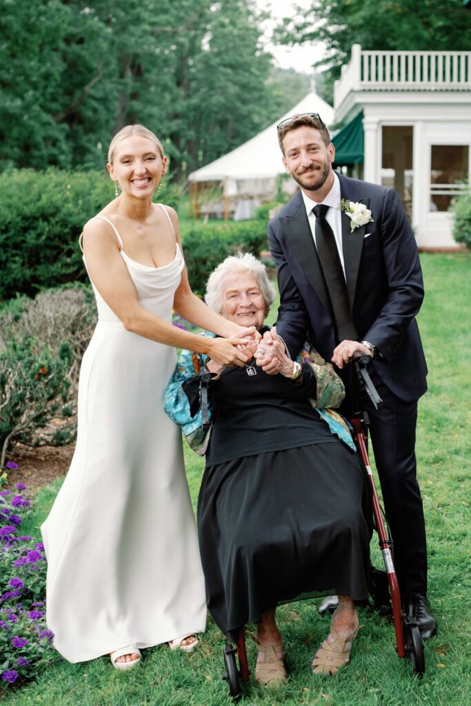 A black-tie Vermont wedding with a Nancy Meyers aesthetic at the historic Shelburne Museum Brick House with Personal notes for every guest, espresso martinis + churros, and sweeping lake views—this one’s for the romantics